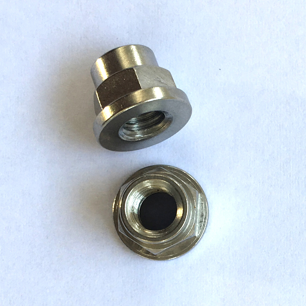 汽（qì）車零配（pèi）件